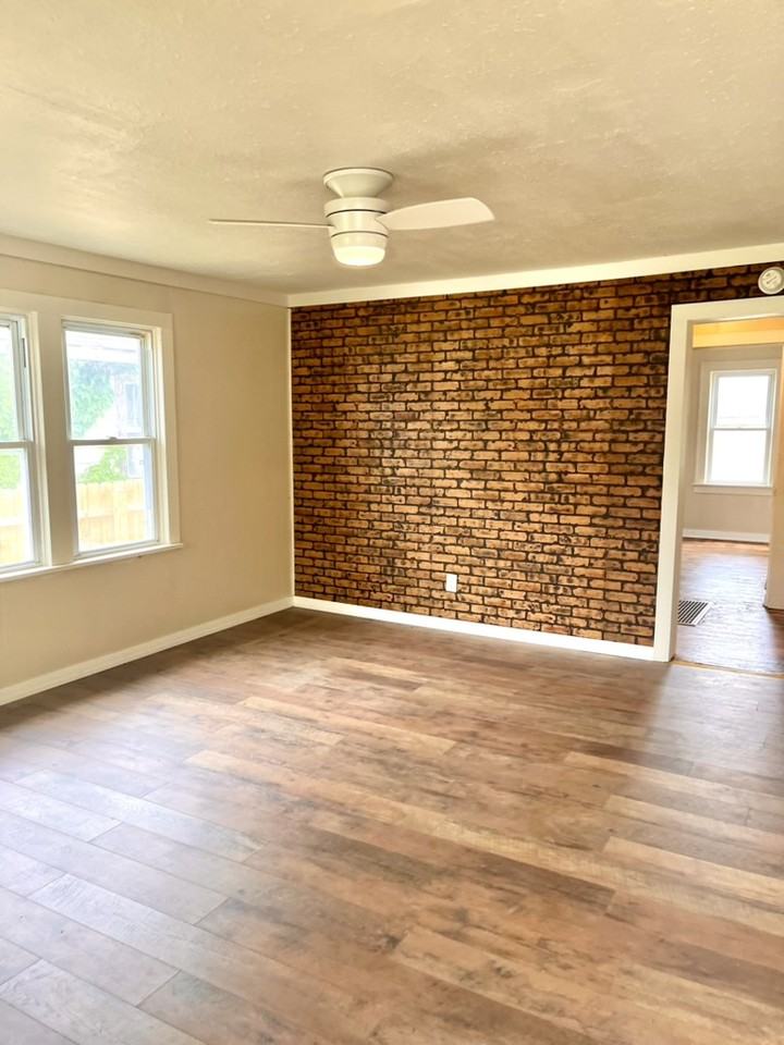 1529 W 2nd St #NA - Photo 6 of 17