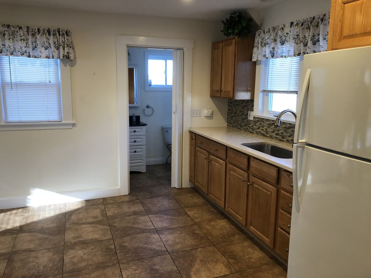 16 Poplar St #NA - Photo 3 of 16