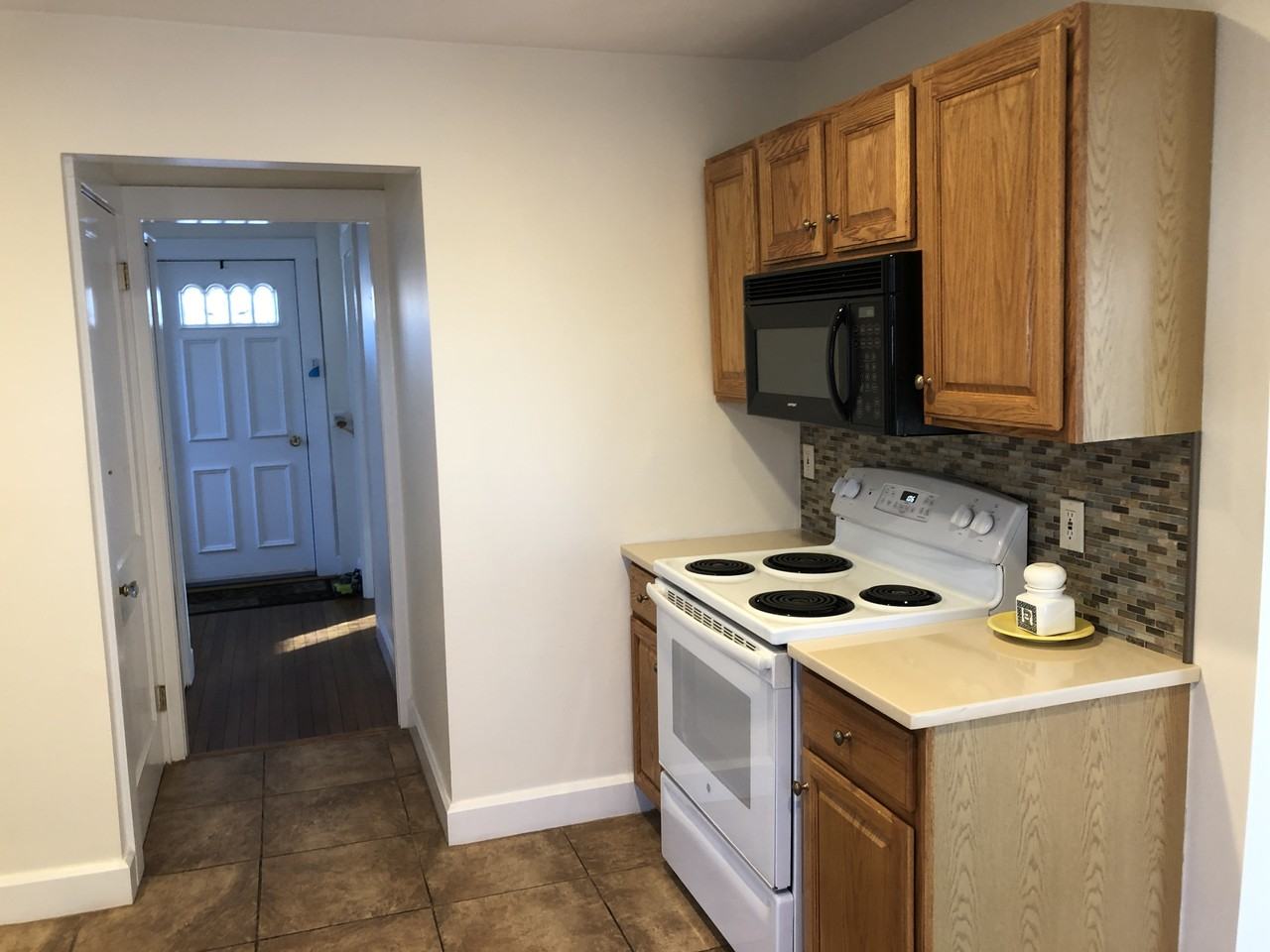16 Poplar St #NA - Photo 5 of 16