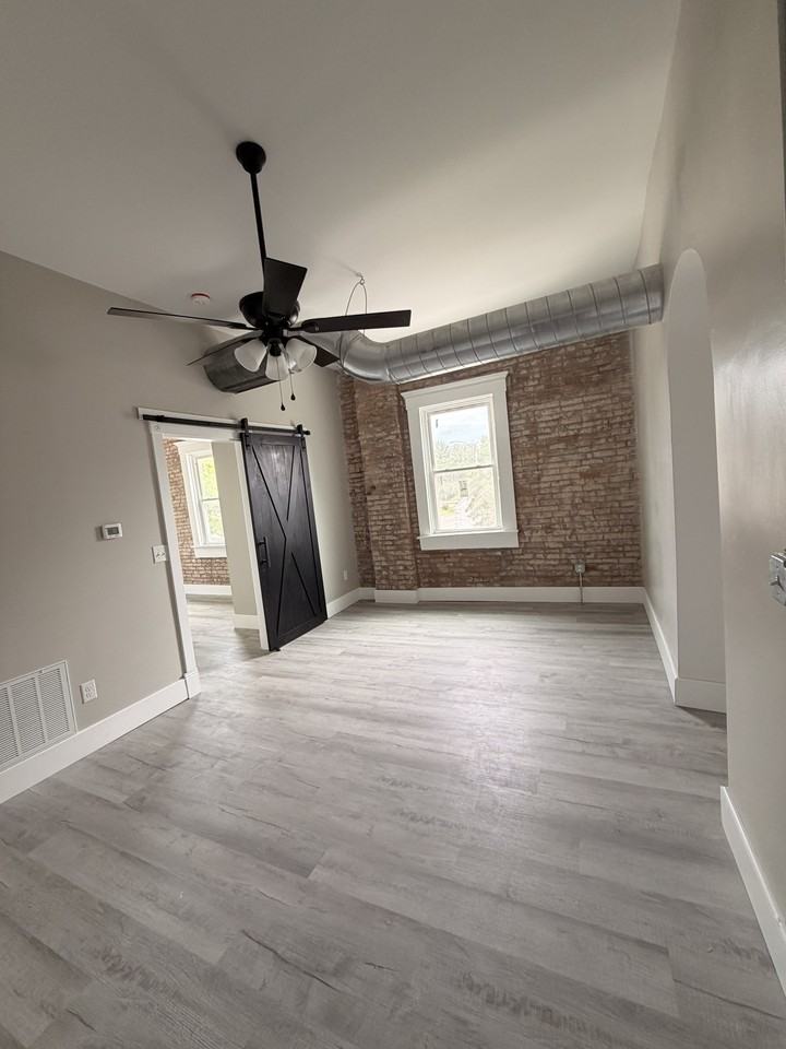 521 S Main St #1A - Photo 4 of 4