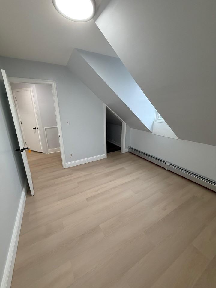 Laura St #3 - Photo 5 of 11