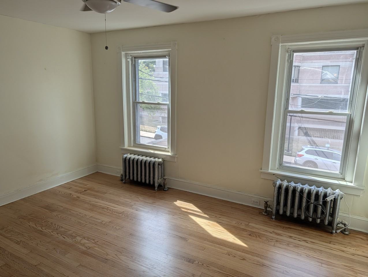 1514 N Van Buren St #2 - Photo 4 of 9
