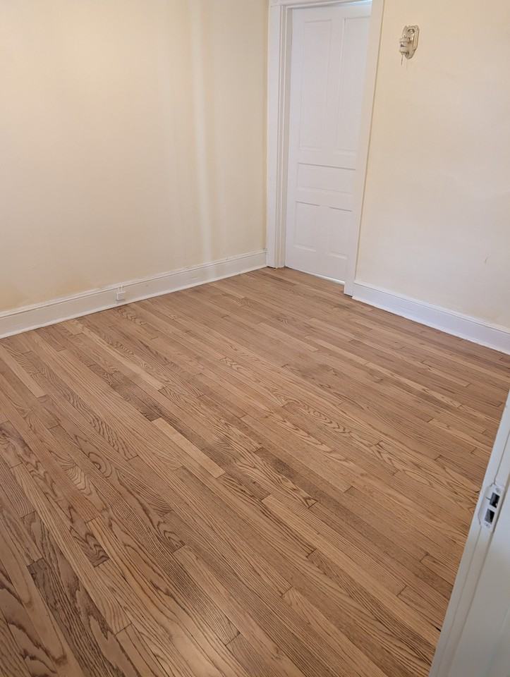 1514 N Van Buren St #2 - Photo 6 of 9