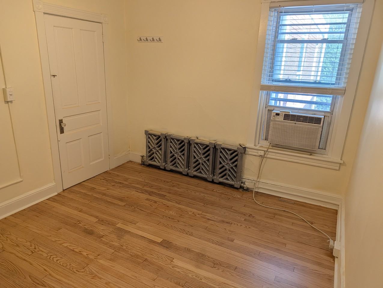 1514 N Van Buren St #2 - Photo 7 of 9