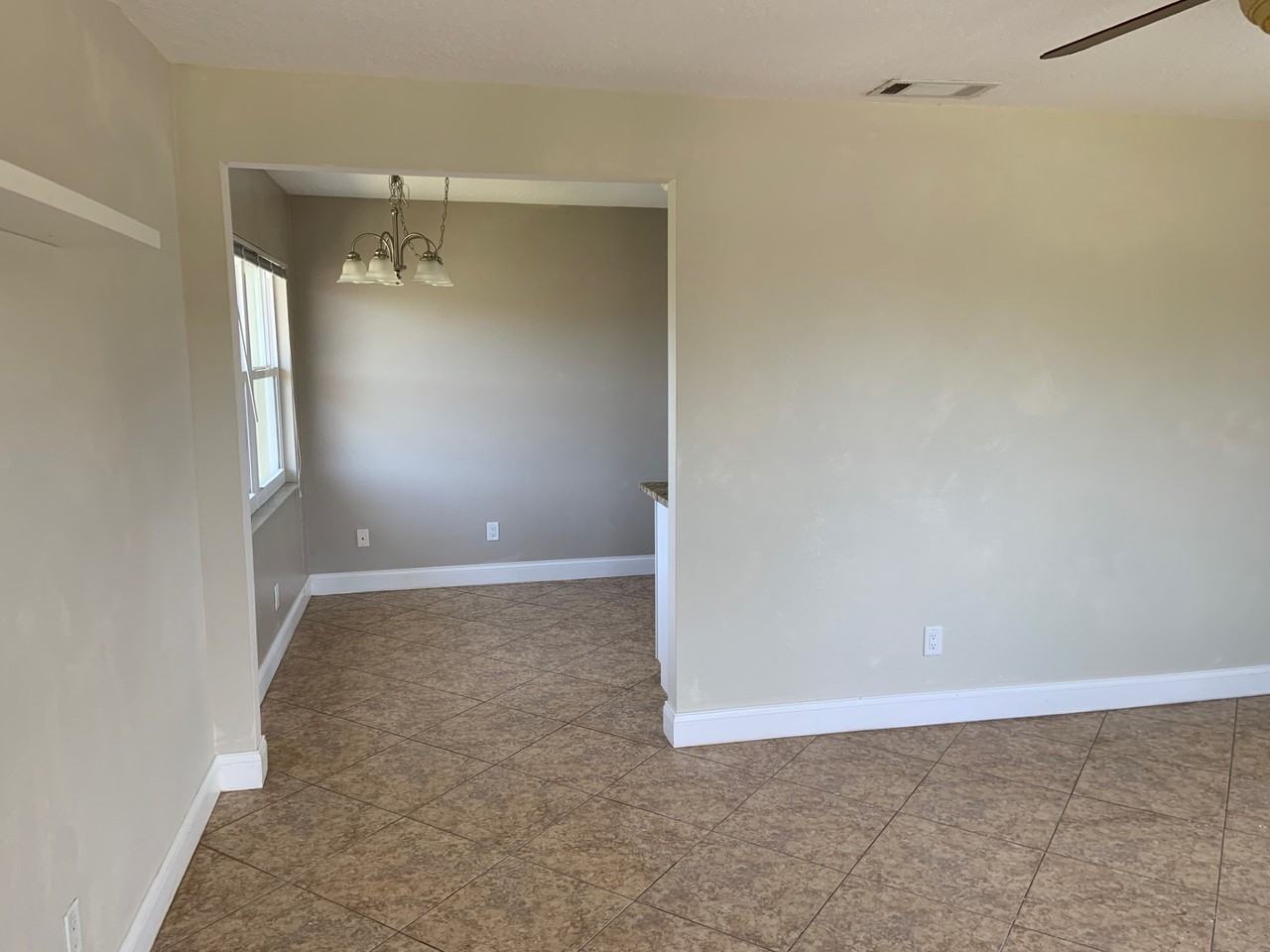 305 N 3rd St - Photo 7 of 26