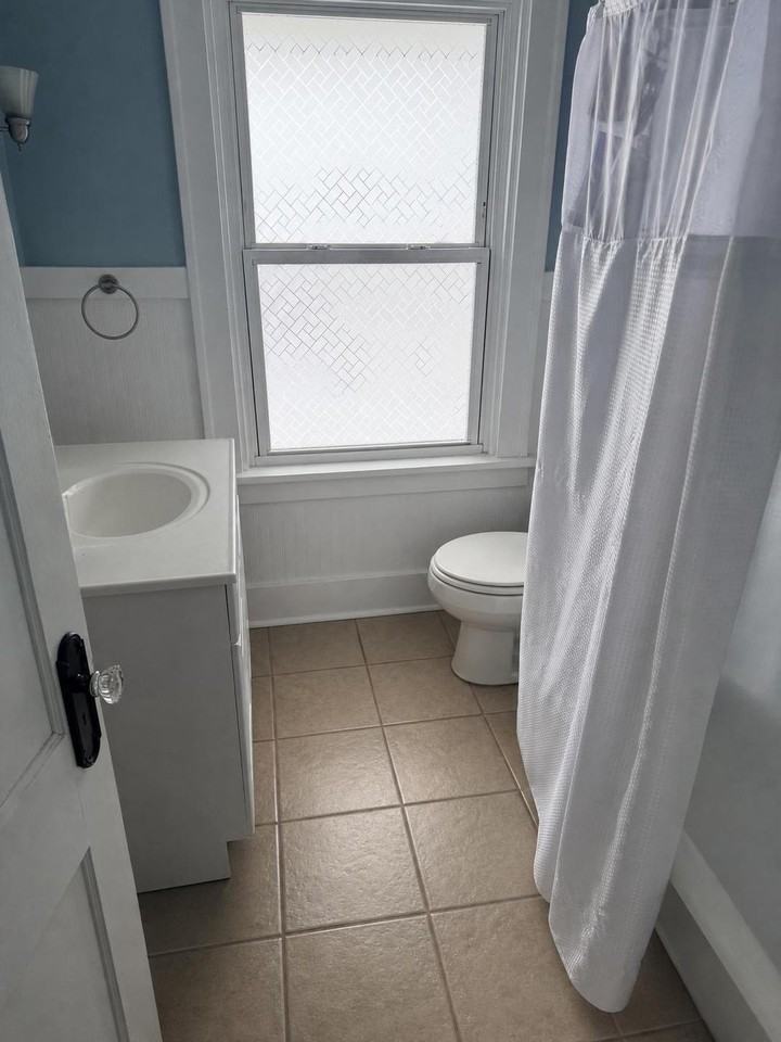 1604 Chelton Ave #NA - Photo 5 of 12