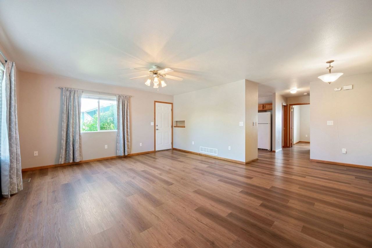 3809 Hamilton Ave - Photo 3 of 16