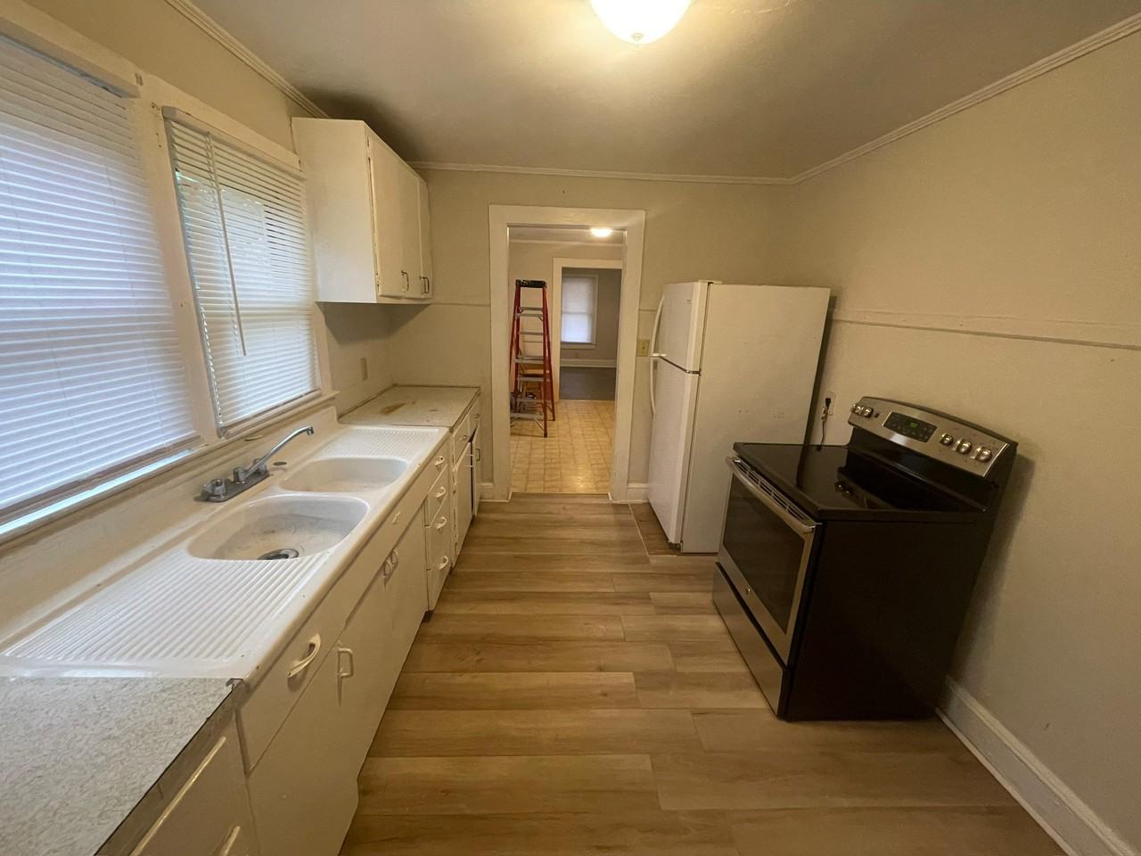 525 Lakeside Ave #NA - Photo 7 of 13