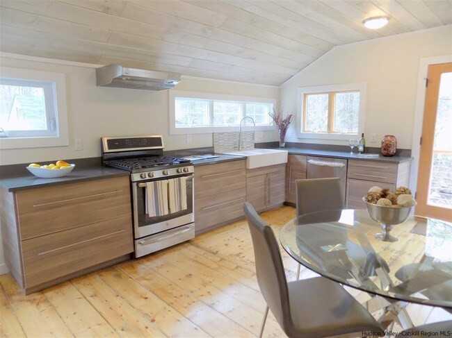 481 W Saugerties Rd #NA - Photo 3 of 12