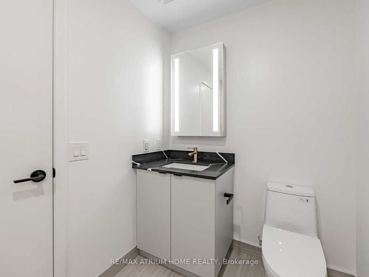 285 Dufferin Street #706 - Photo 2 of 11