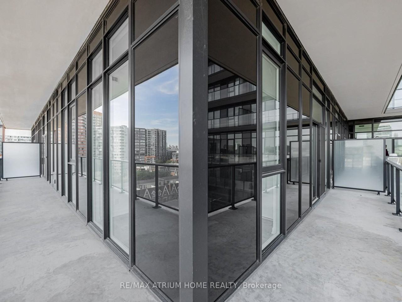 285 Dufferin Street - Photo 11