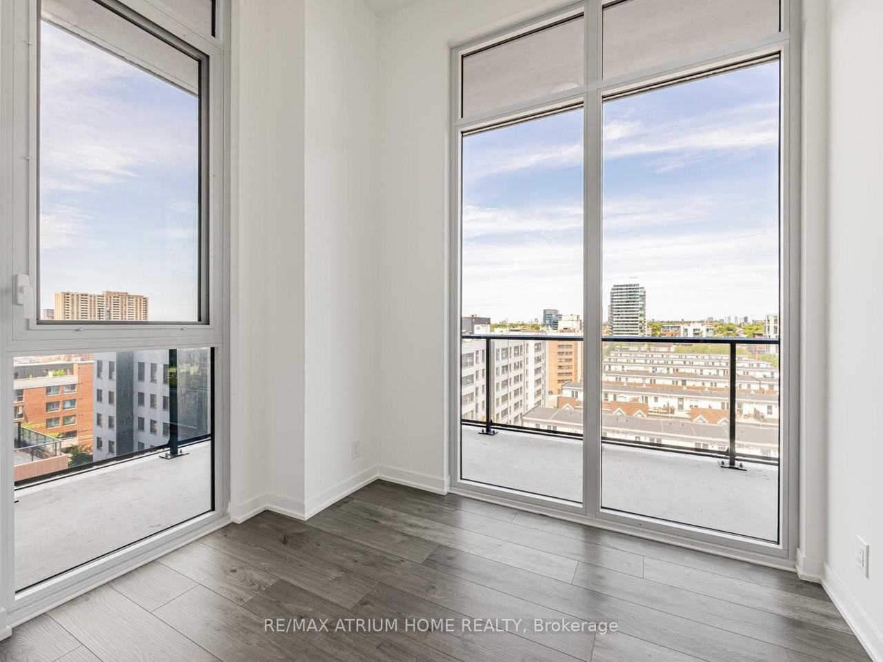 285 Dufferin Street #706 - Photo 4 of 11
