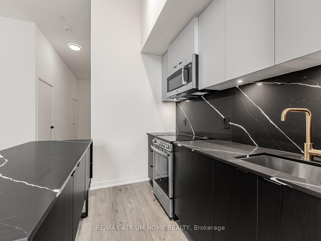 285 Dufferin Street - Photo 10