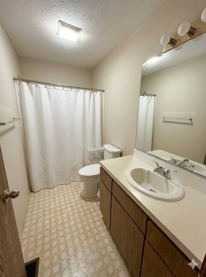 1531 Whitehall Blvd #NA - Photo 6 of 17