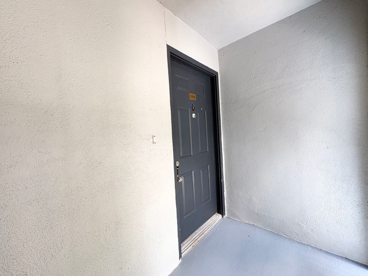 3314 Clubside Dr - Photo 2 of 22