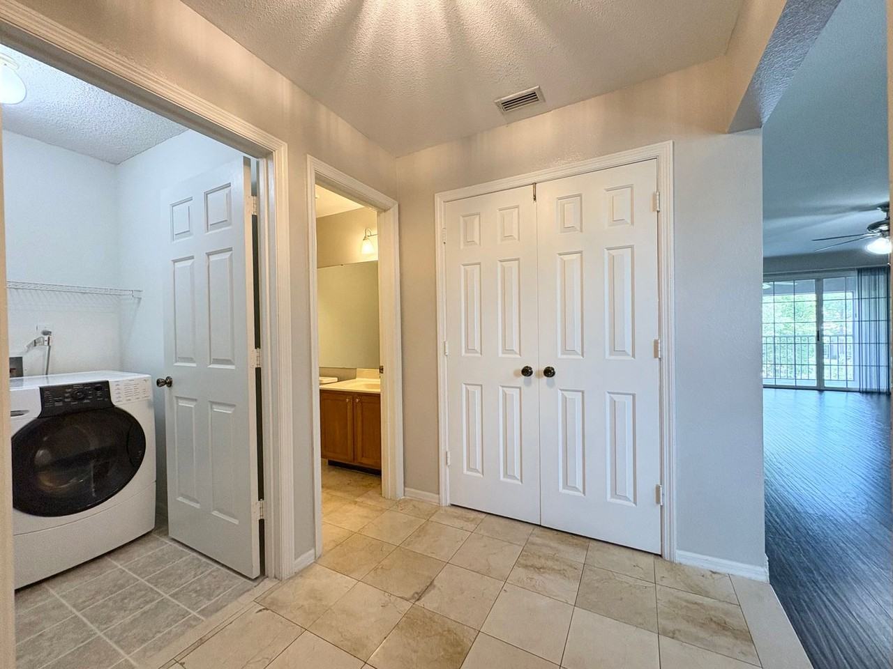 3314 Clubside Dr - Photo 3 of 22