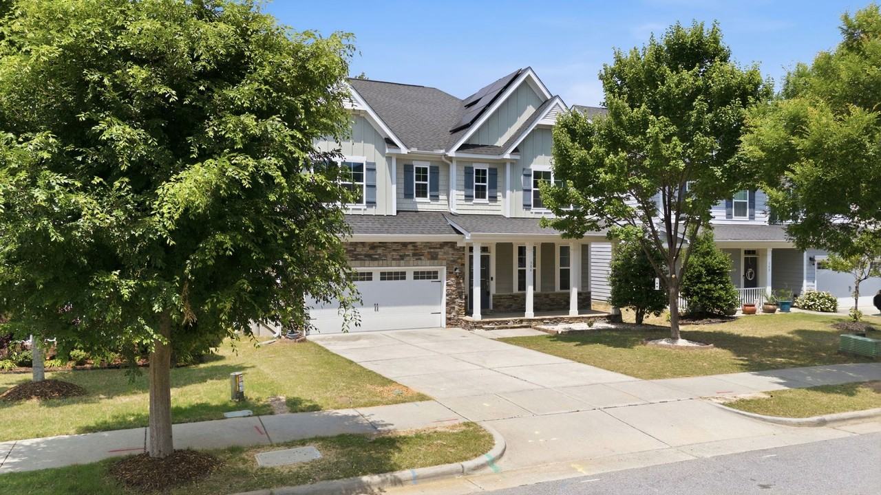 304 Atwood Dr - Photo 3 of 50