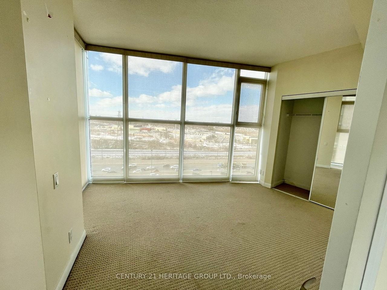 2067 Lake Shore Boulevard West #1005 - Photo 3 of 5