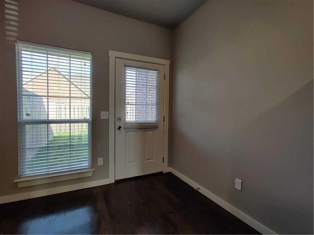 311 Copper Oaks Dr - Photo 3 of 14