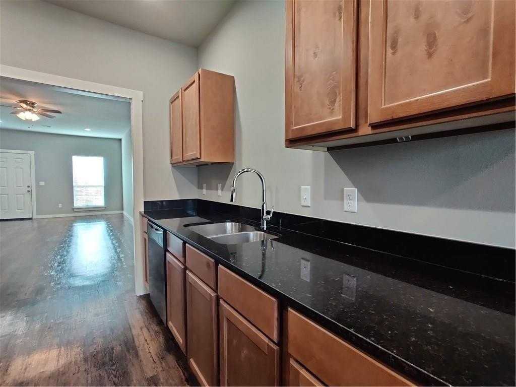 311 Copper Oaks Dr - Photo 5 of 14