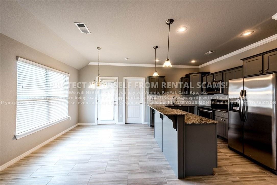 4456 W Wales Dr - Photo 4 of 13