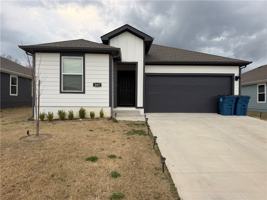 featured image of 207 Nw Pinwheel St