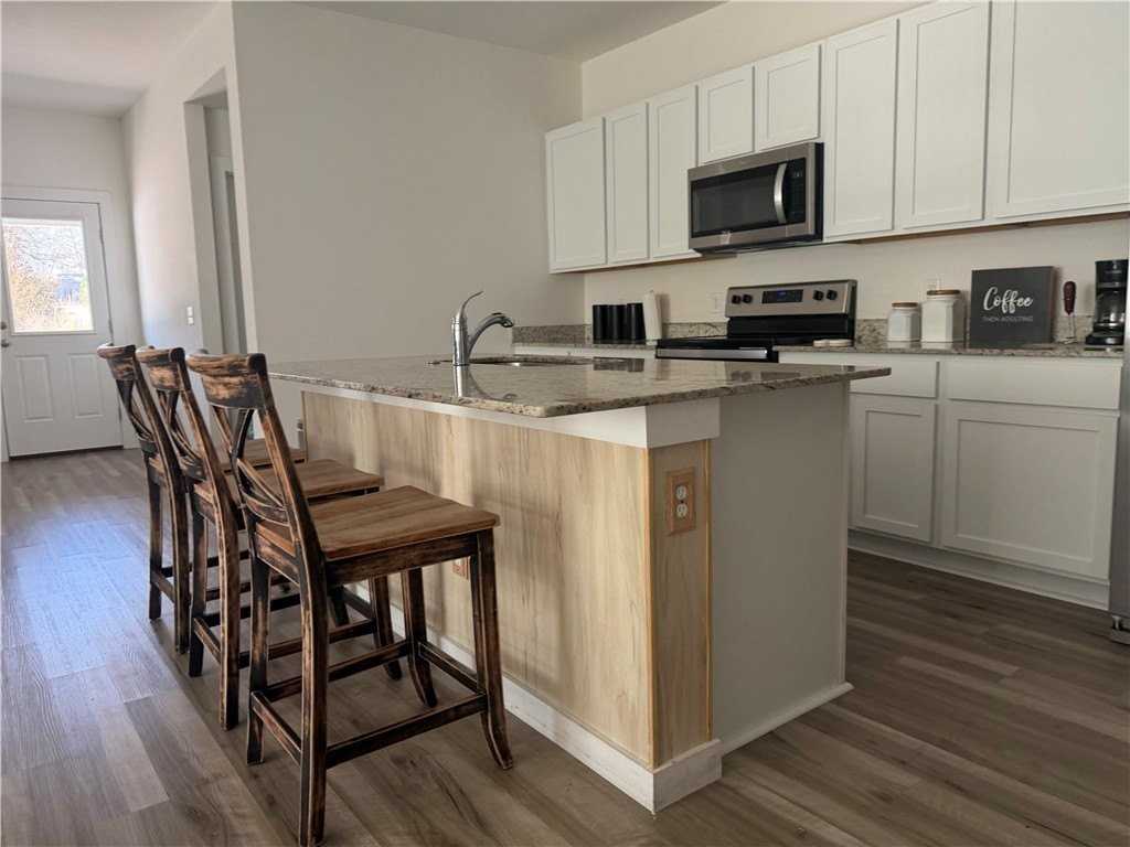 207 Nw Pinwheel St - Photo 7 of 23