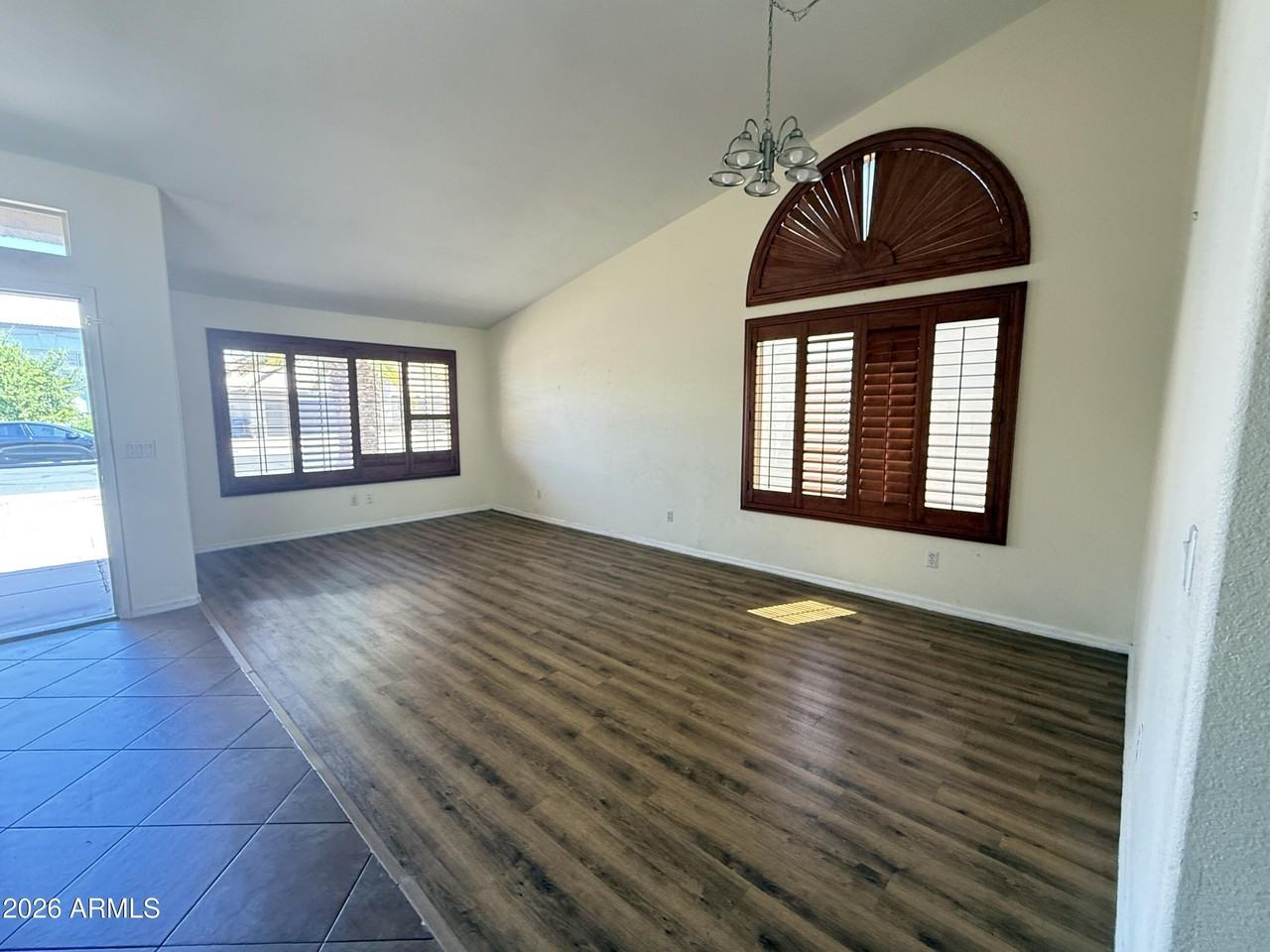 844 N Granite St - Photo 2 of 20
