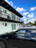 featured image of 1045 W Washington St