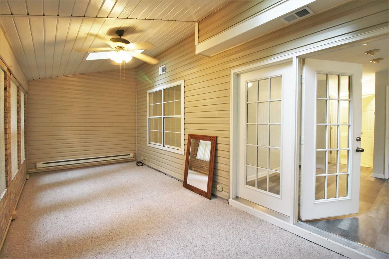 1006 Island Quay - Photo 3 of 20