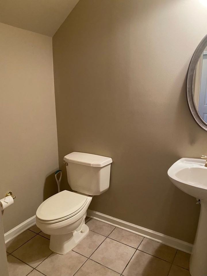 2526 Acton Park Ln - Photo 5 of 11