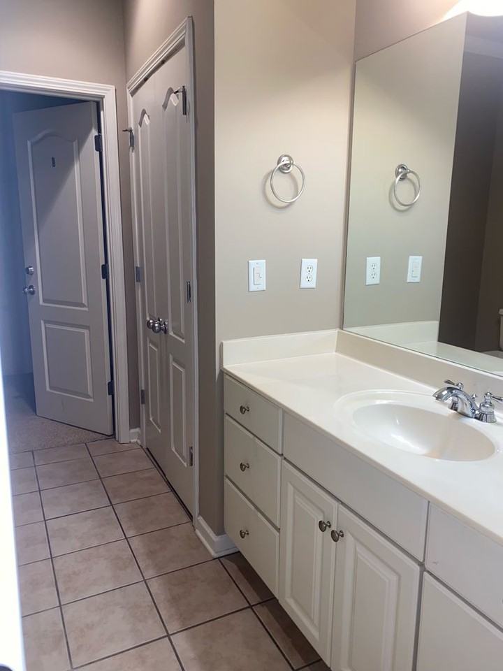 2526 Acton Park Ln - Photo 7 of 11