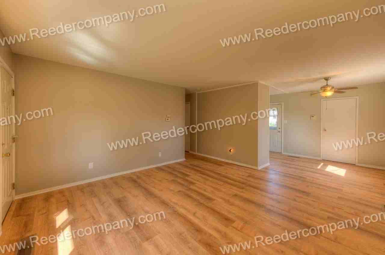 7633 Kentucky Ave - Photo 5 of 16