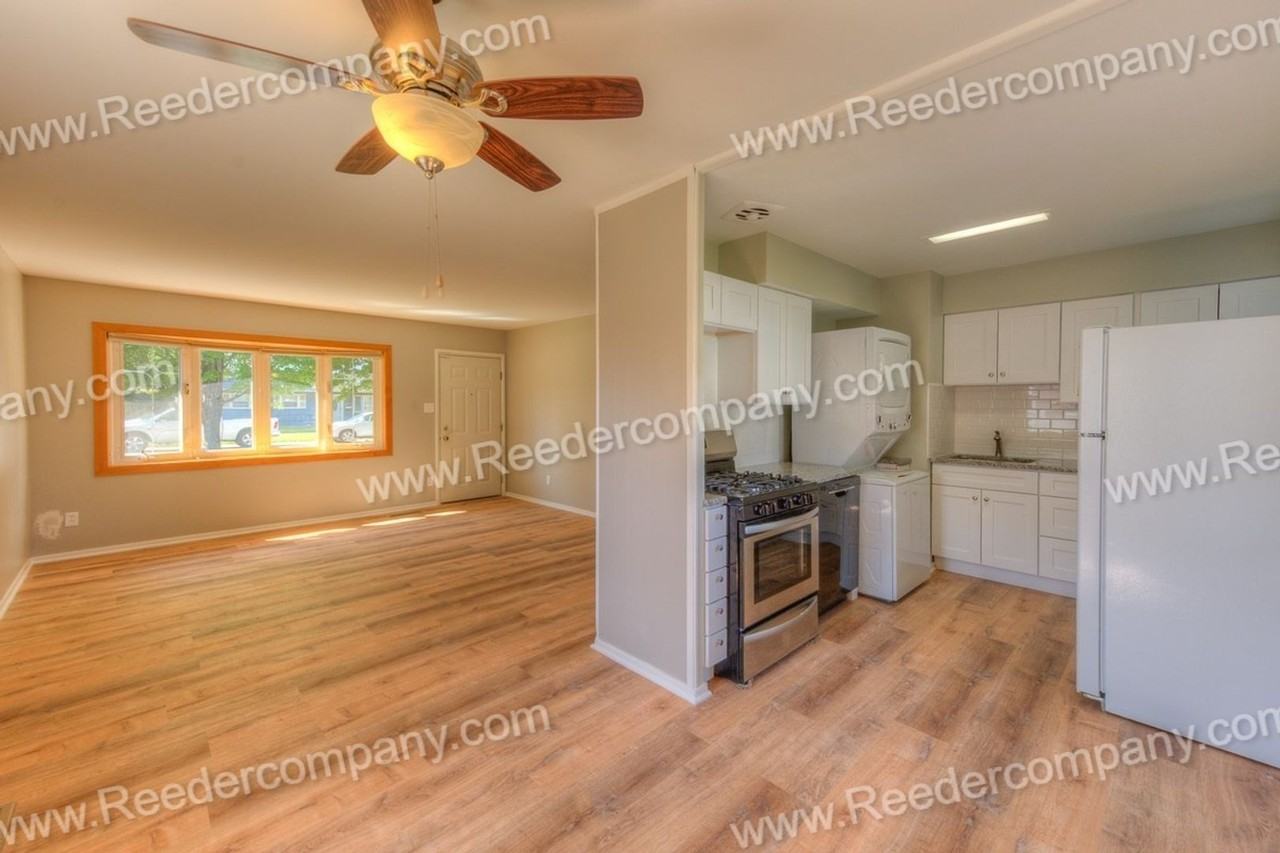 7633 Kentucky Ave - Photo 7 of 16