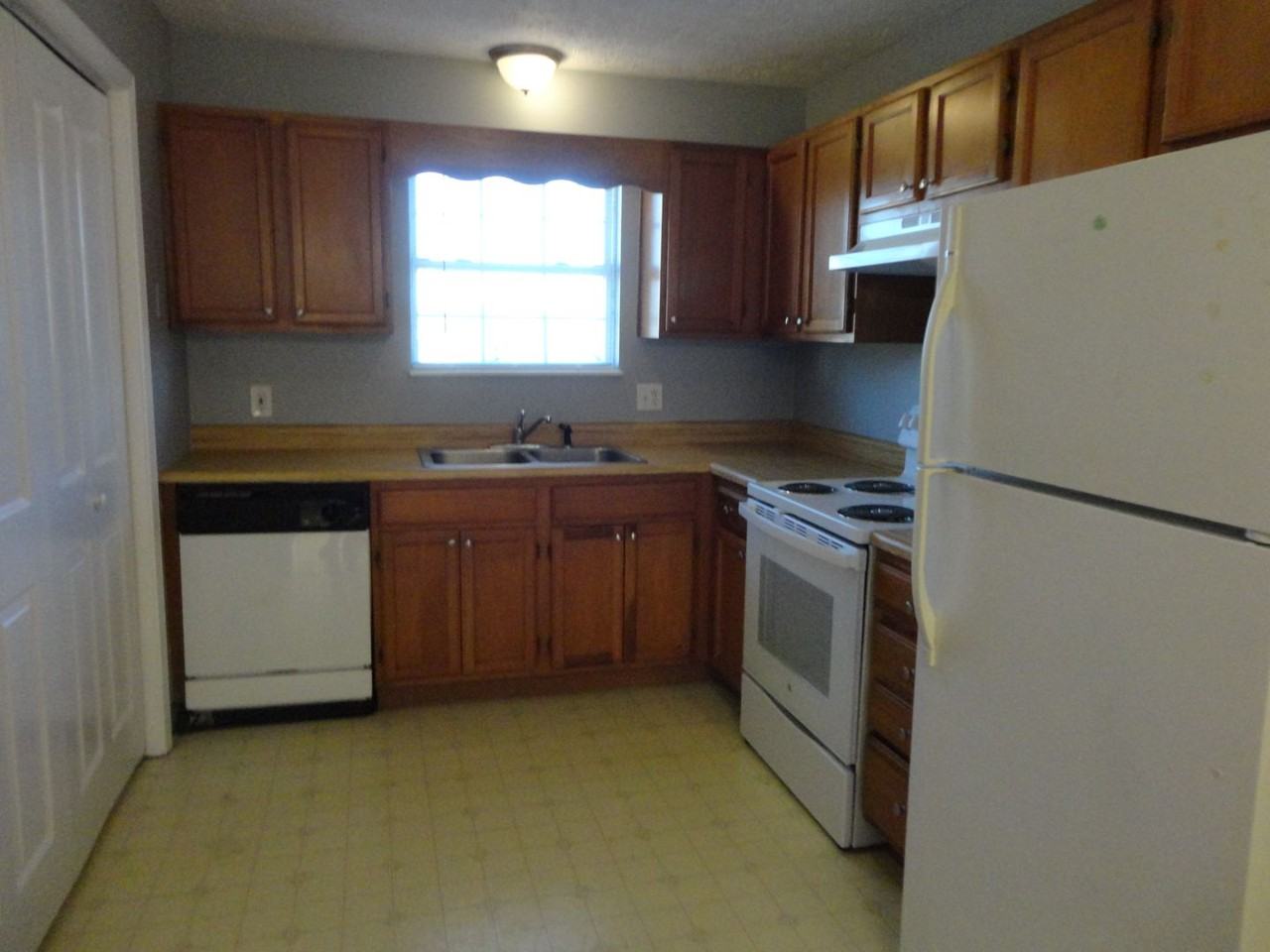 111 Gray Squirrel Ln - Photo 5 of 15