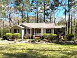 featured image of 818 Country Club Dr