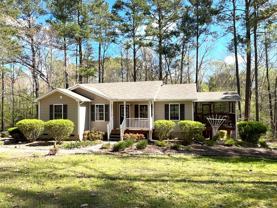 818 Country Club Dr - Photo 1 of 1