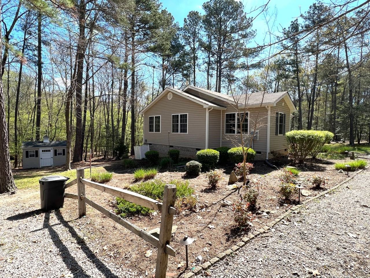 818 Country Club Dr - Photo 4 of 20