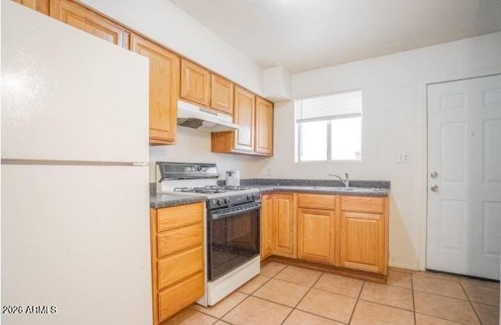 511 N Brown Ave - Photo 3 of 12