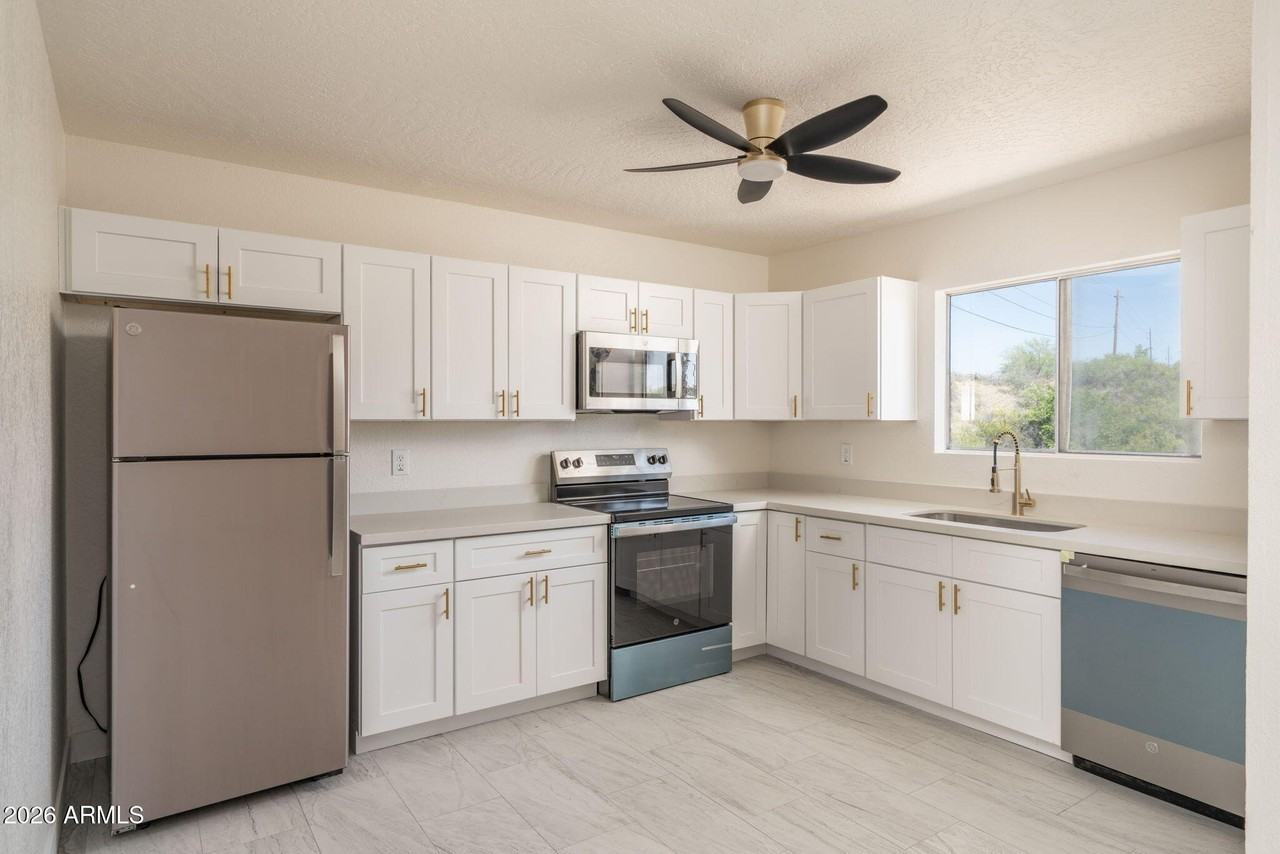 4224 E Canyon Trl #C1 - Photo 3 of 9