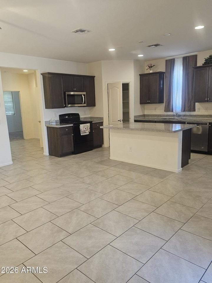 1650 E Jardin Pl - Photo 2 of 11