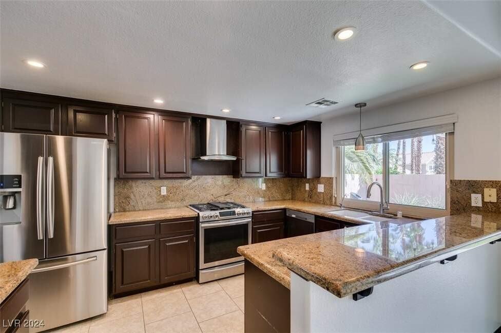 240 Honeywood St #1 - Photo 2 of 24