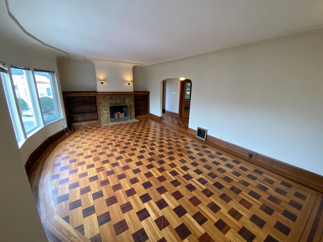 42 Castle Manor Ave - Photo 6 of 45