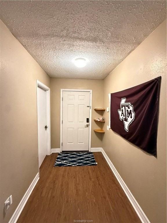 1609 Lemon Tree Ln - Photo 2 of 28