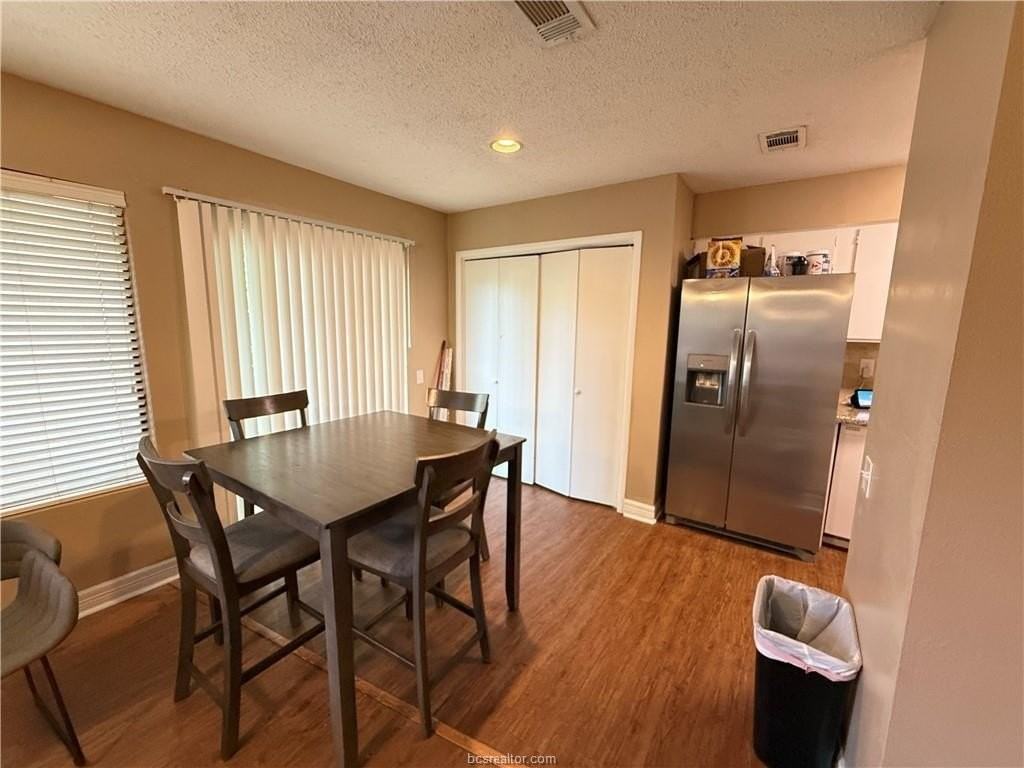 1609 Lemon Tree Ln - Photo 6 of 28