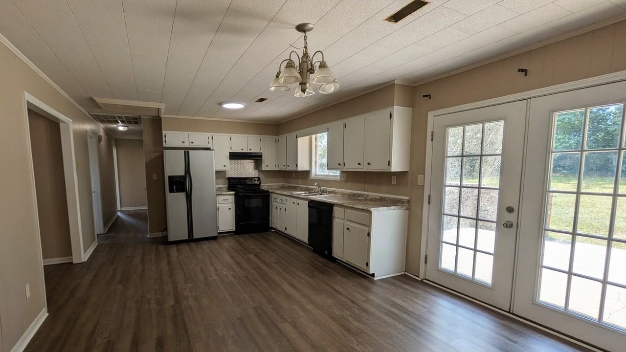 114 2nd Ave #1 - Photo 4 of 12