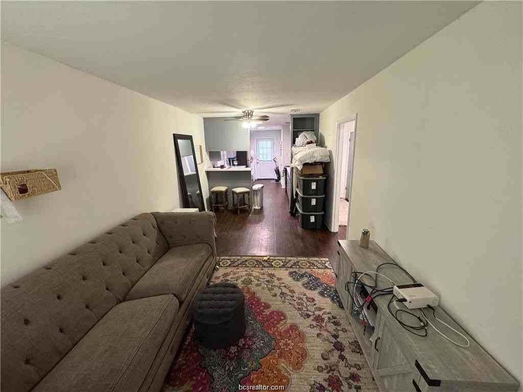 3919 Olive St #B - Photo 2 of 7