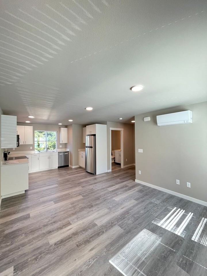 Verona Apartments - Photo 5 of 32