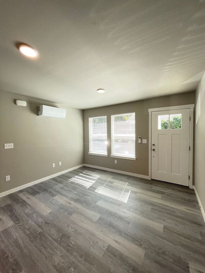 Verona Heights - Photo 6 of 50