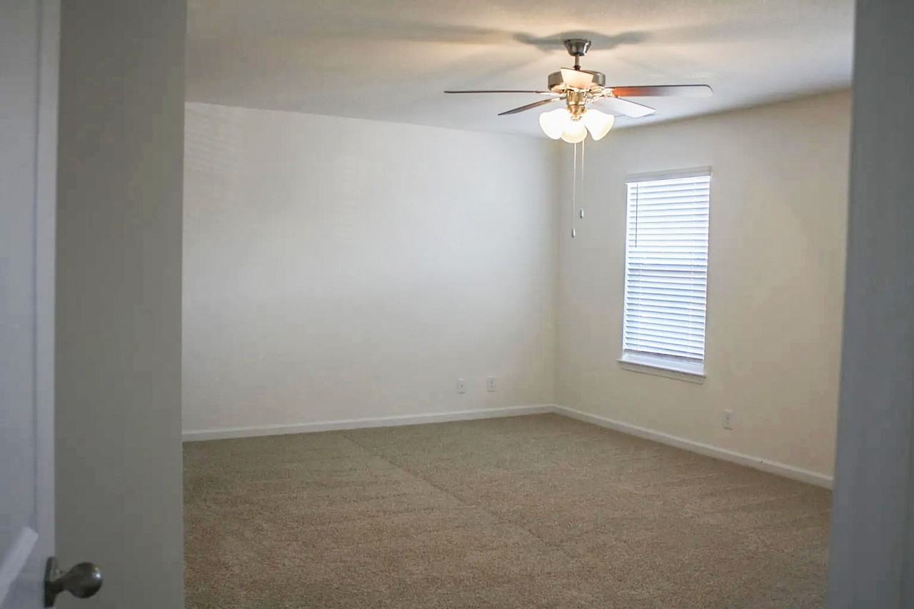 207 Ibis Loop - Photo 5 of 10